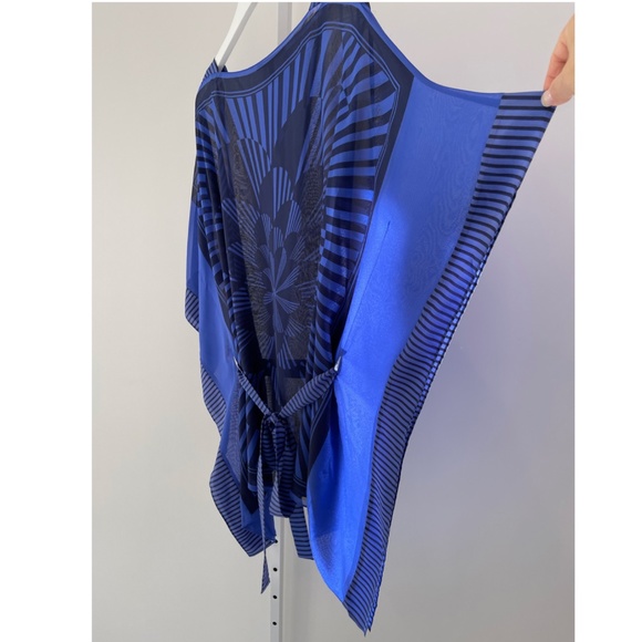 BCBG BLUE BLACK BELTED PONCHO TOP SIZE XS NWOTS! - Picture 4 of 16